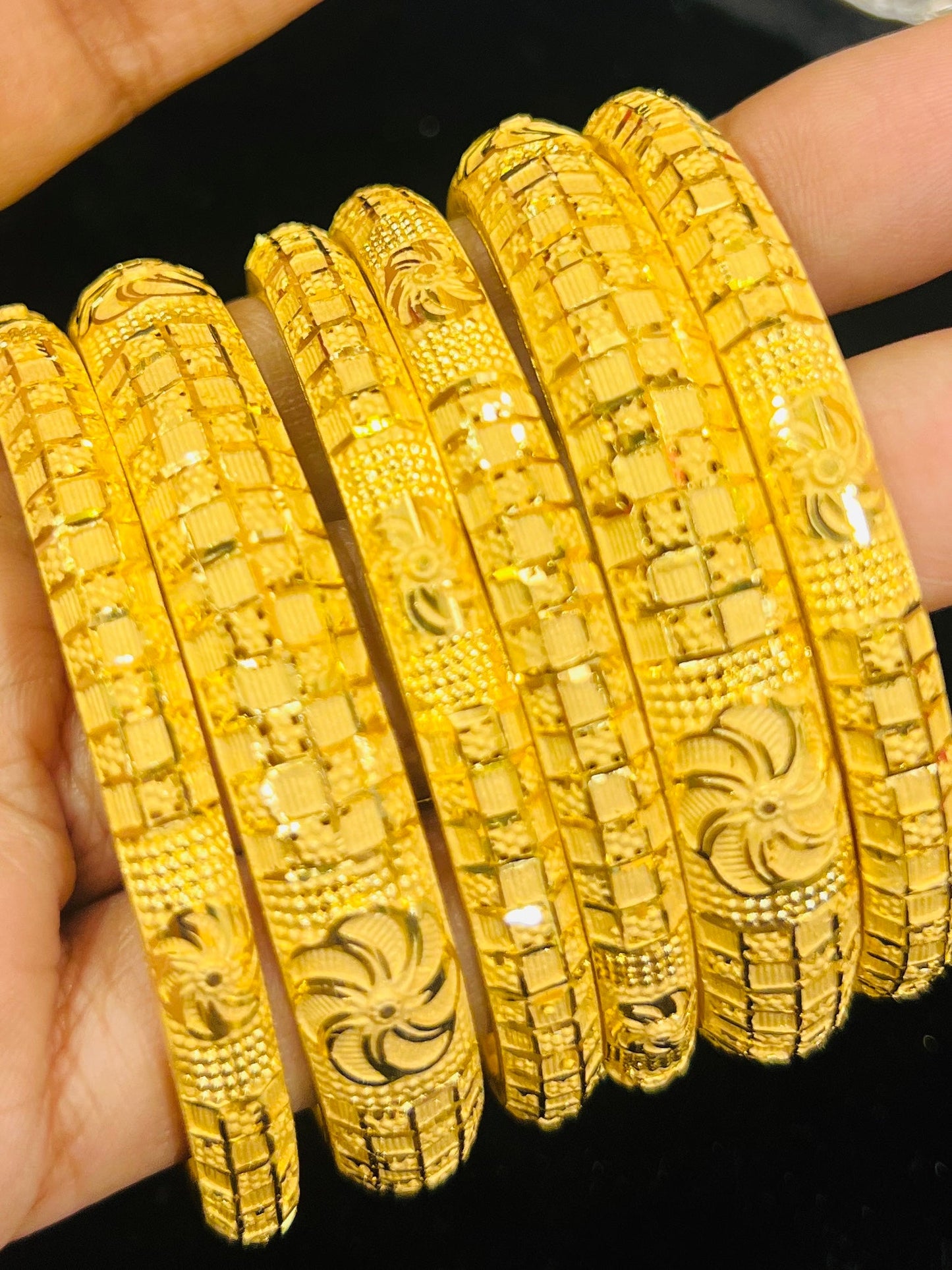 Royal Look Churi – Classic Traditional Bangle Mirpur Jewelry City