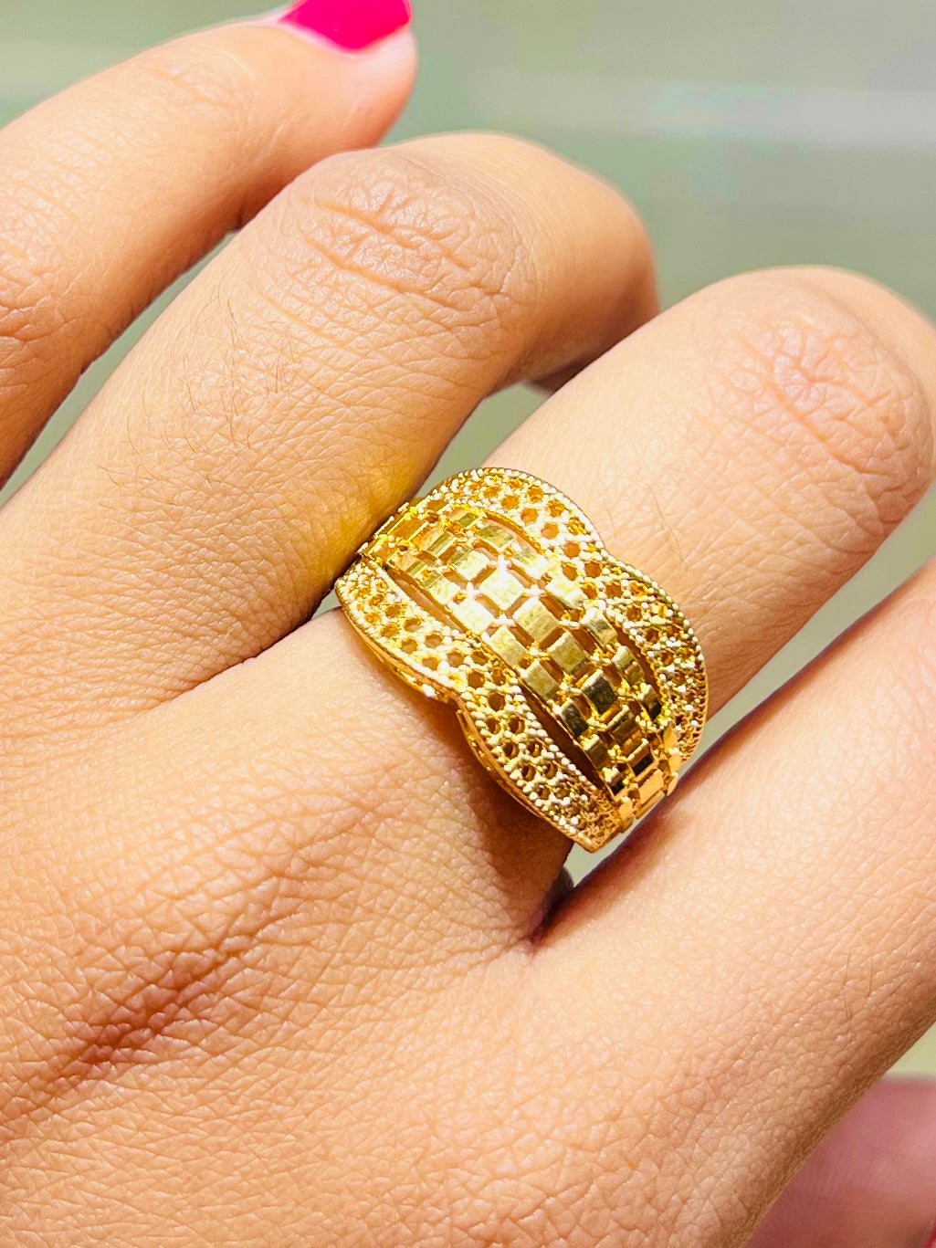 Classic 22k Gold Polish Ring – Timeless Wedding Design