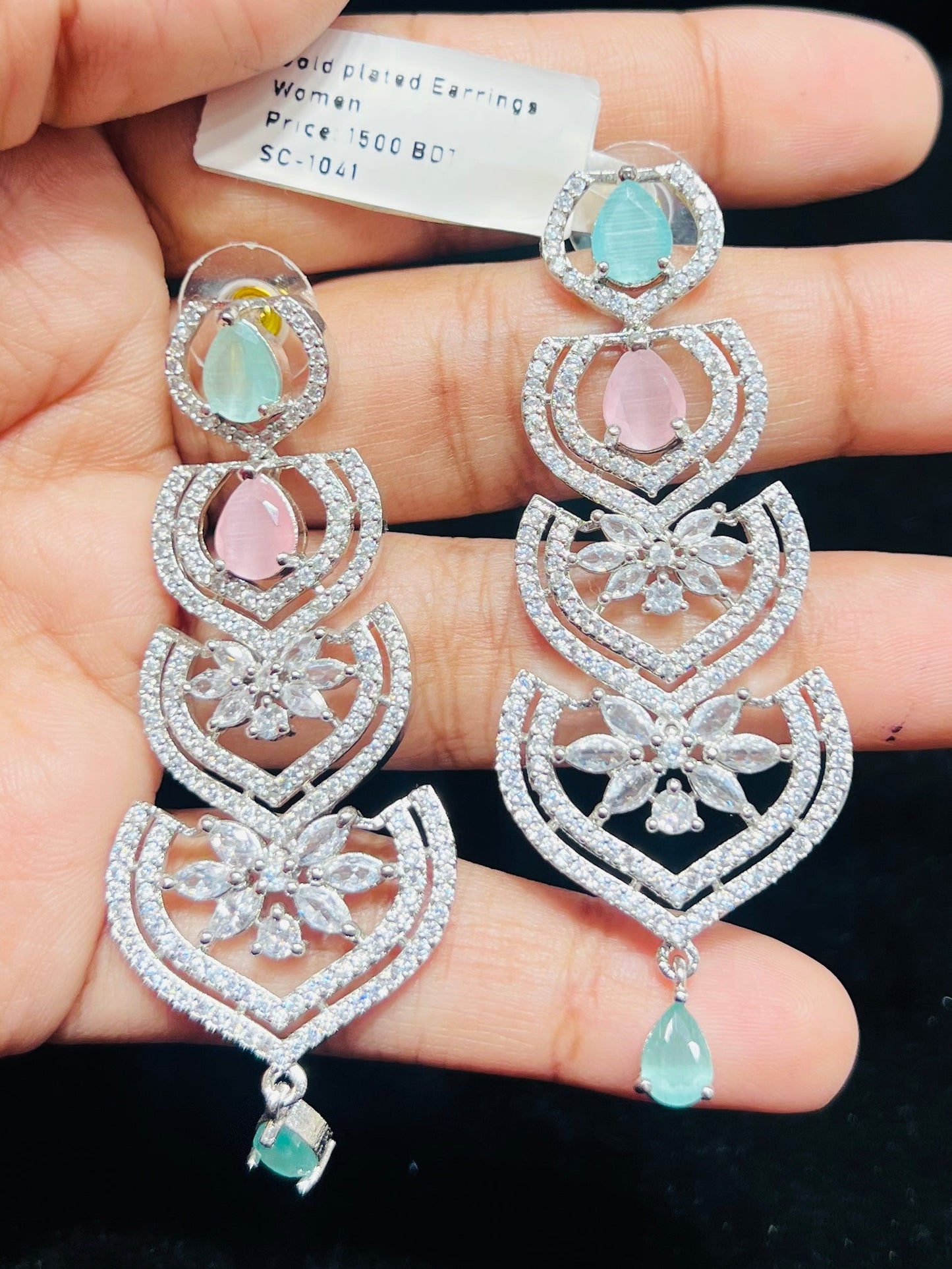 Minimal Diamond Cut Earring – Premium Everyday Elegance Mirpur Jewelry City