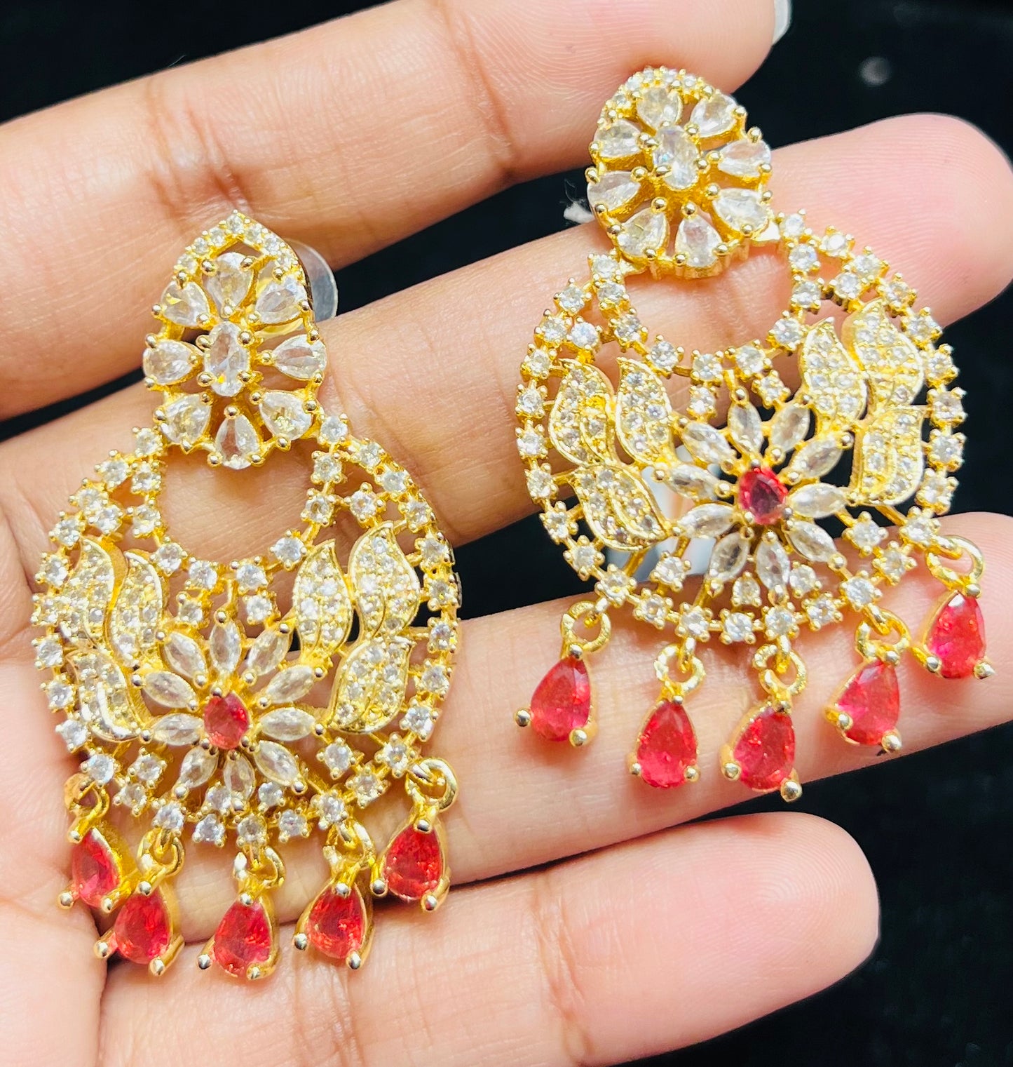 Stylish Diamond Cut Earring – Modern Luxury Look