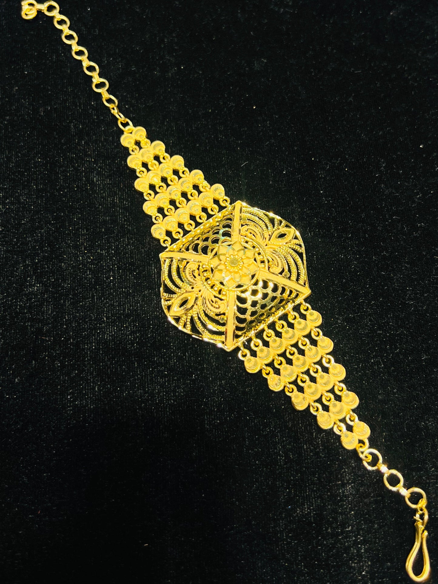 Premium 22k Gold Polish Forming Mantasha | Timeless Traditional Look Mirpur Jewelry City
