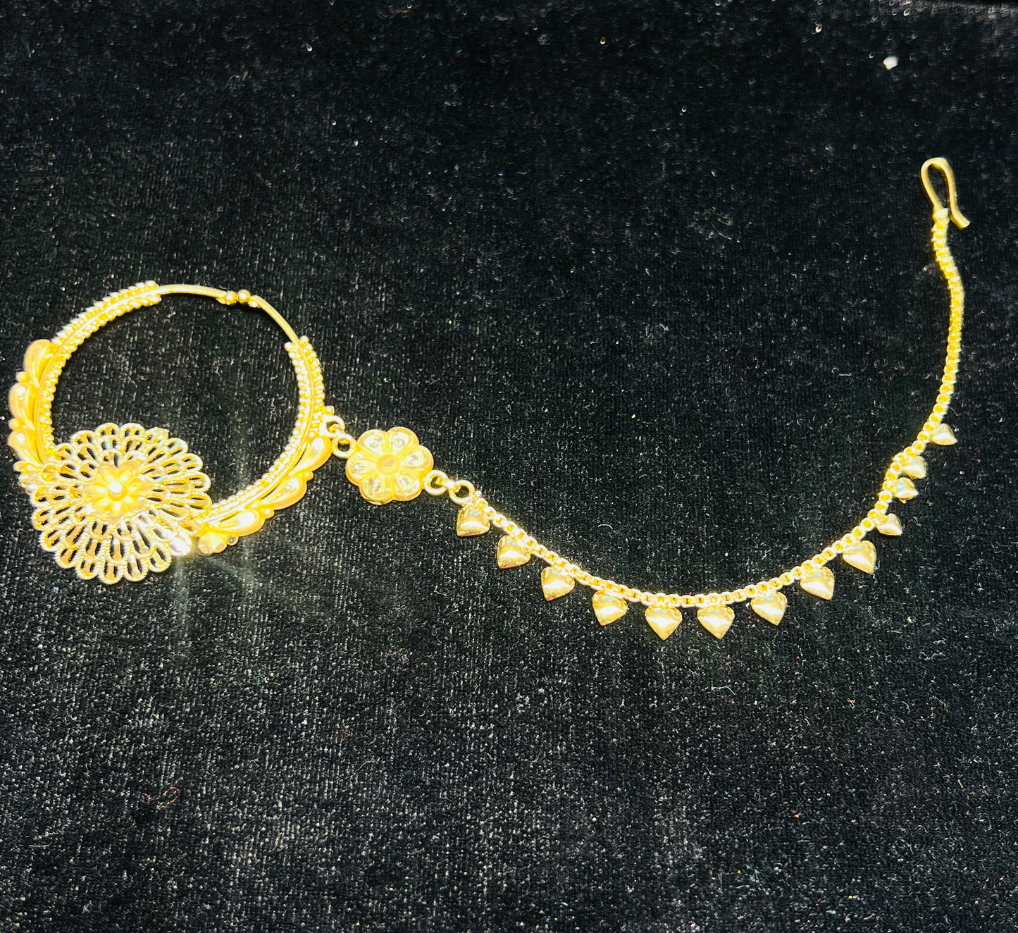 Elegant Bridal Noth – Traditional Nose Ring