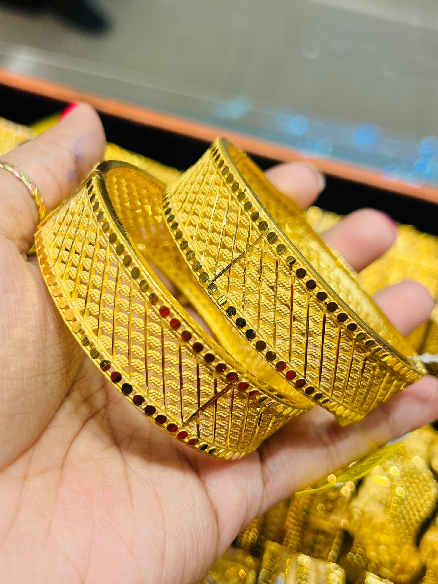 Premium Finish Chur | Traditional Bangles