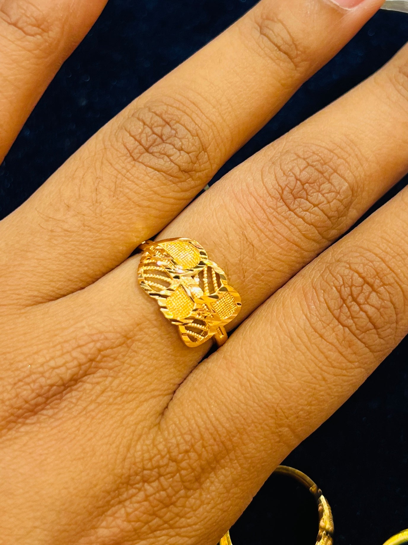 Elegant Gold Polish Ring – Premium Finish