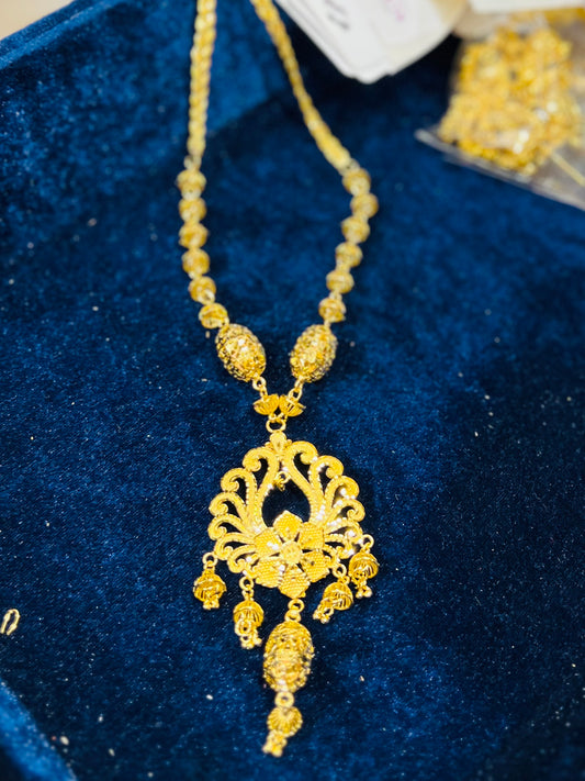 Stylish Gold Plated Chain – Sleek & Elegant Design