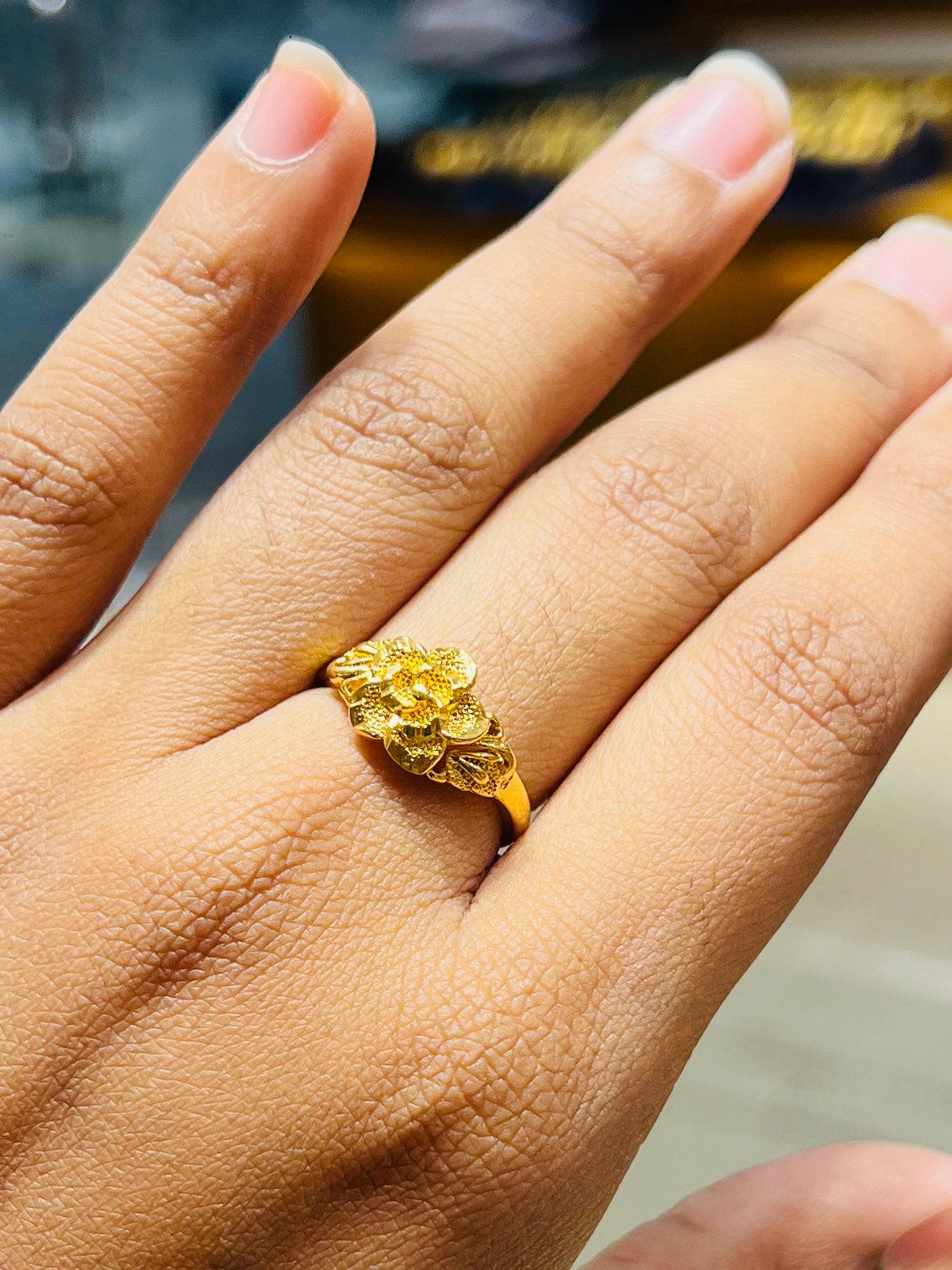 Elegant Gold Polish Ring | Classic Design