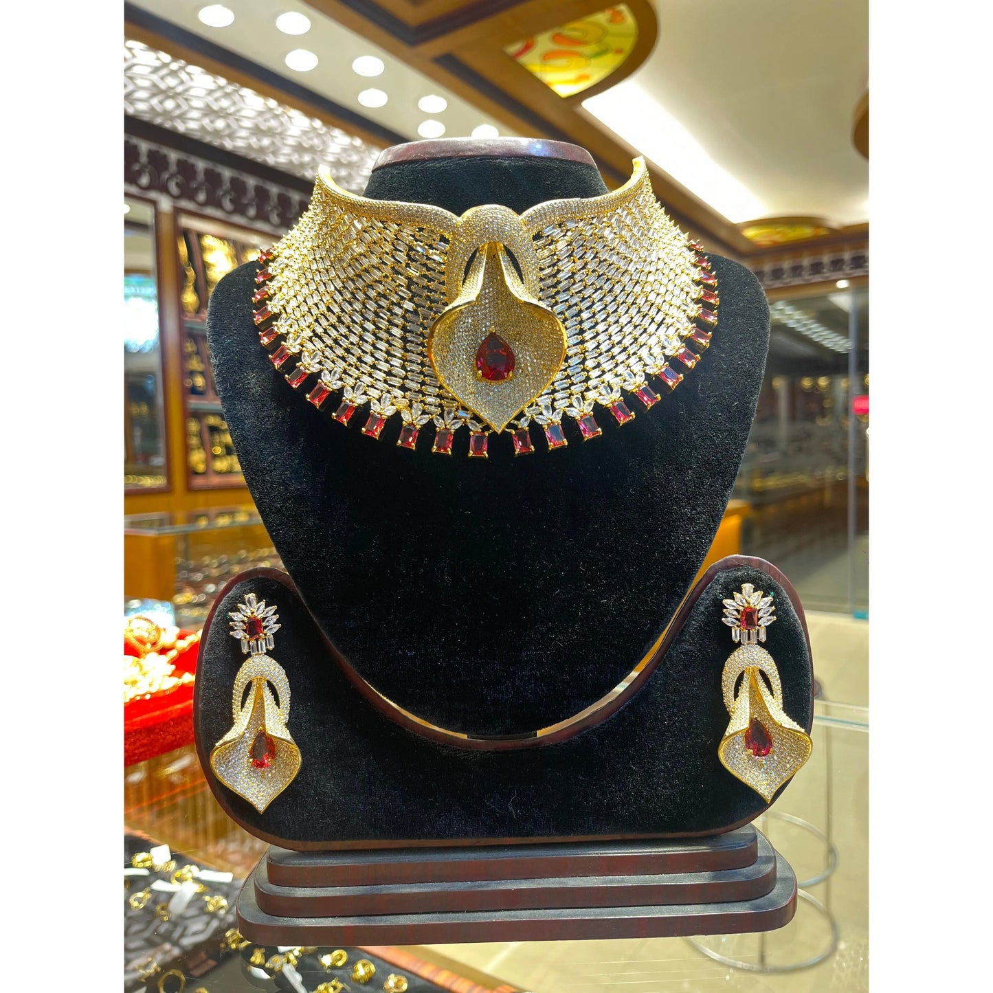 Timeless Radiance: Diamond Cut Bridal Necklace - Mirpur Jewelry City