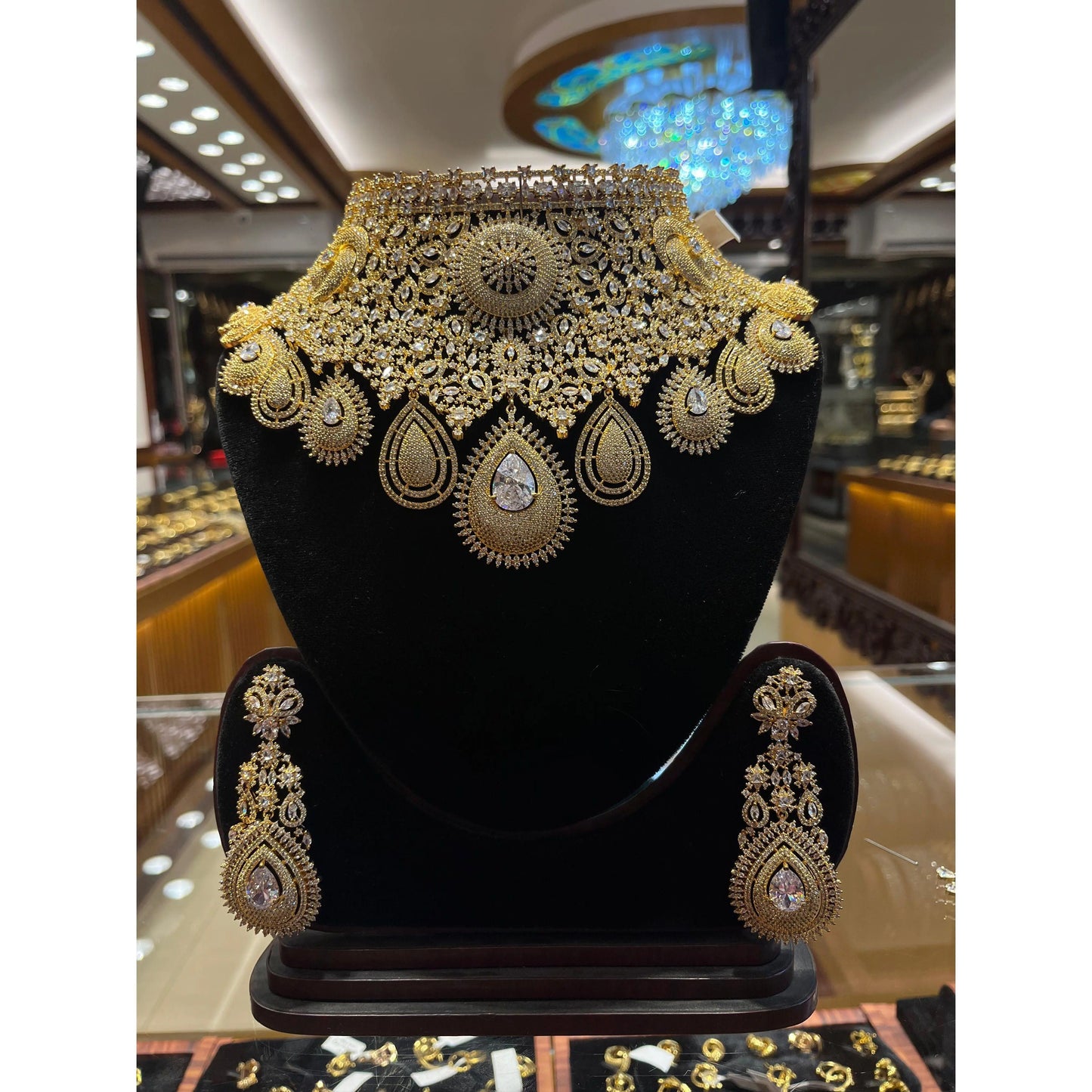 Timeless Radiance: Diamond Cut Bridal Necklace - Mirpur Jewelry City