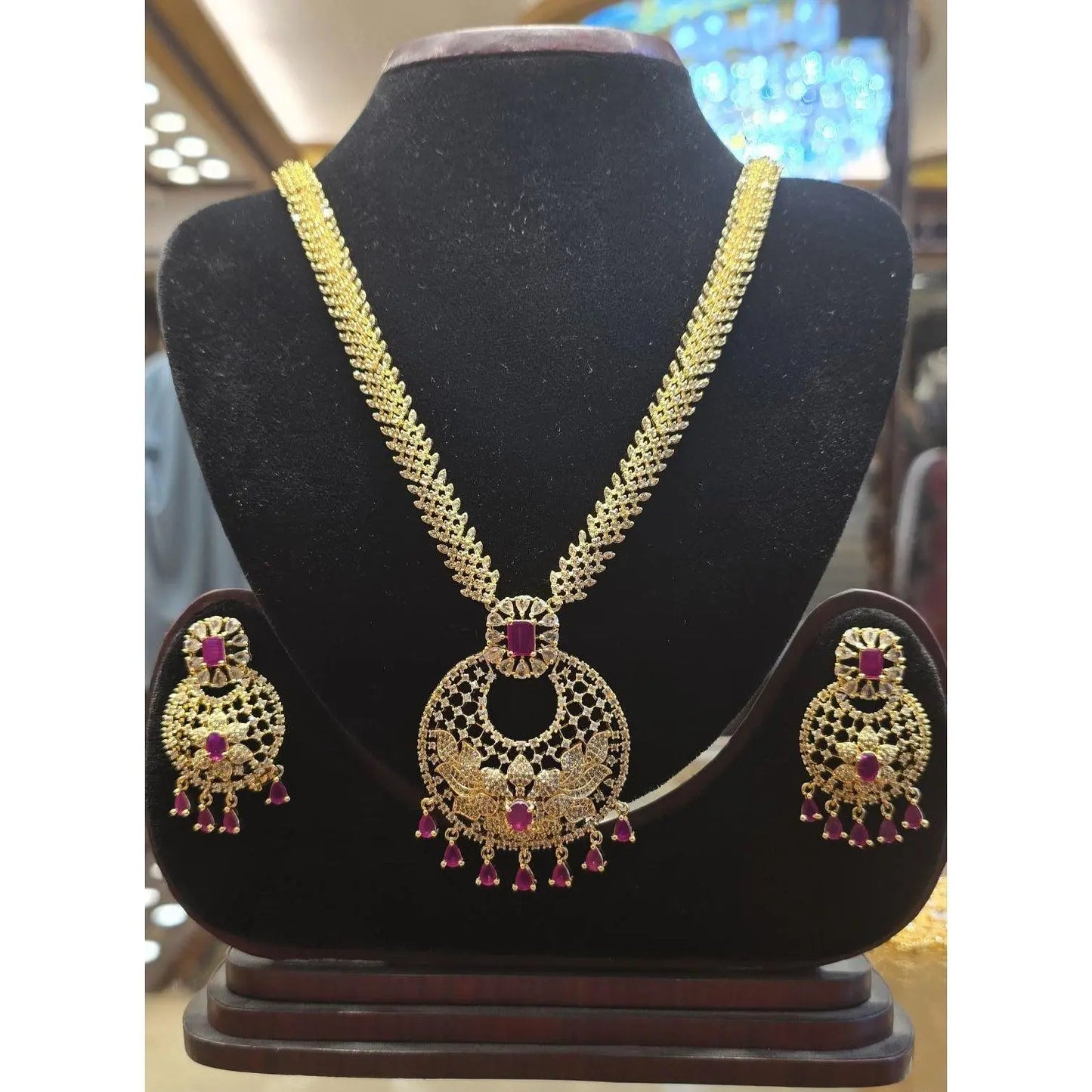 Timeless Radiance: Diamond Cut Bridal Sita - Mirpur Jewelry City