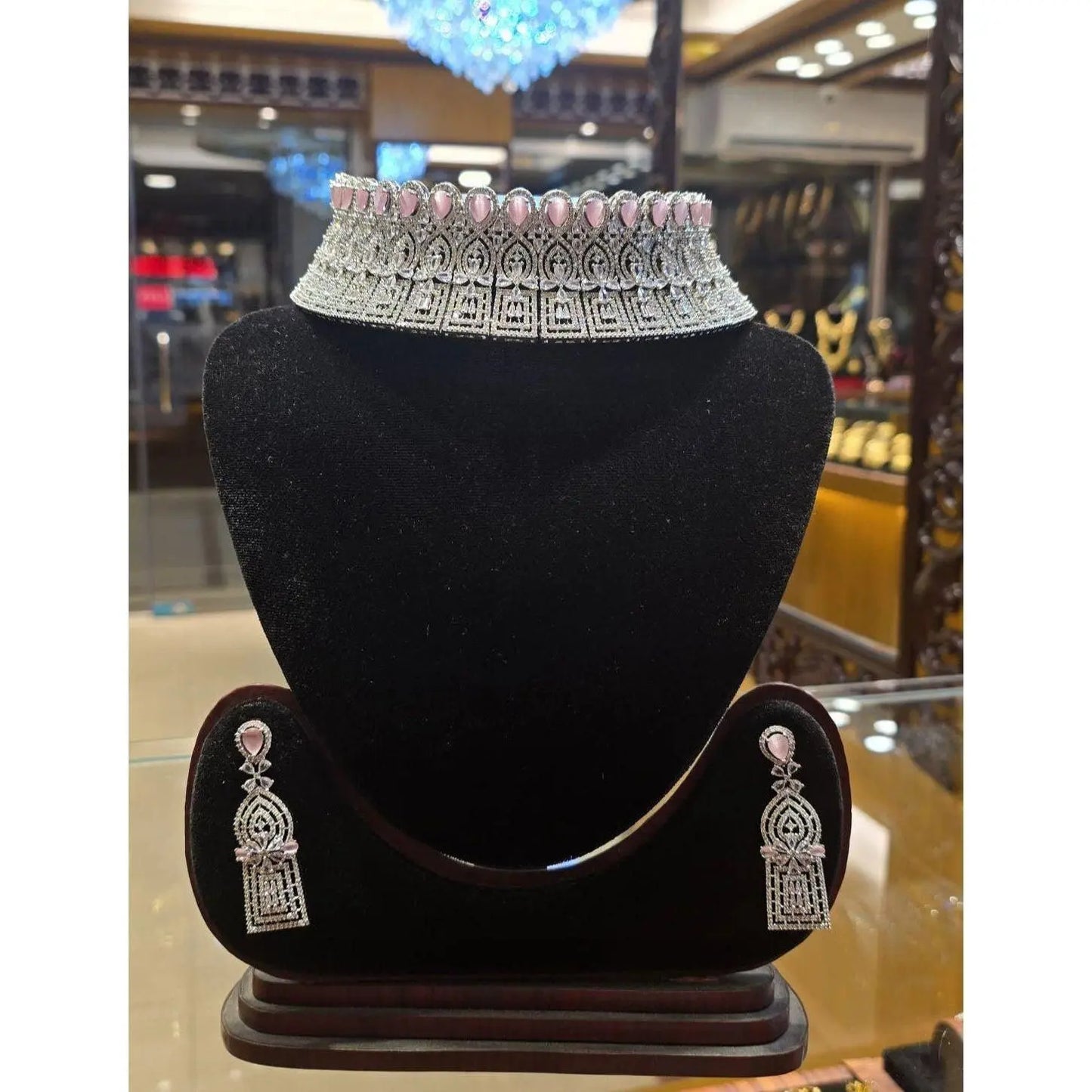 Timeless Radiance: Diamond Cut Bridal Necklace - Mirpur Jewelry City