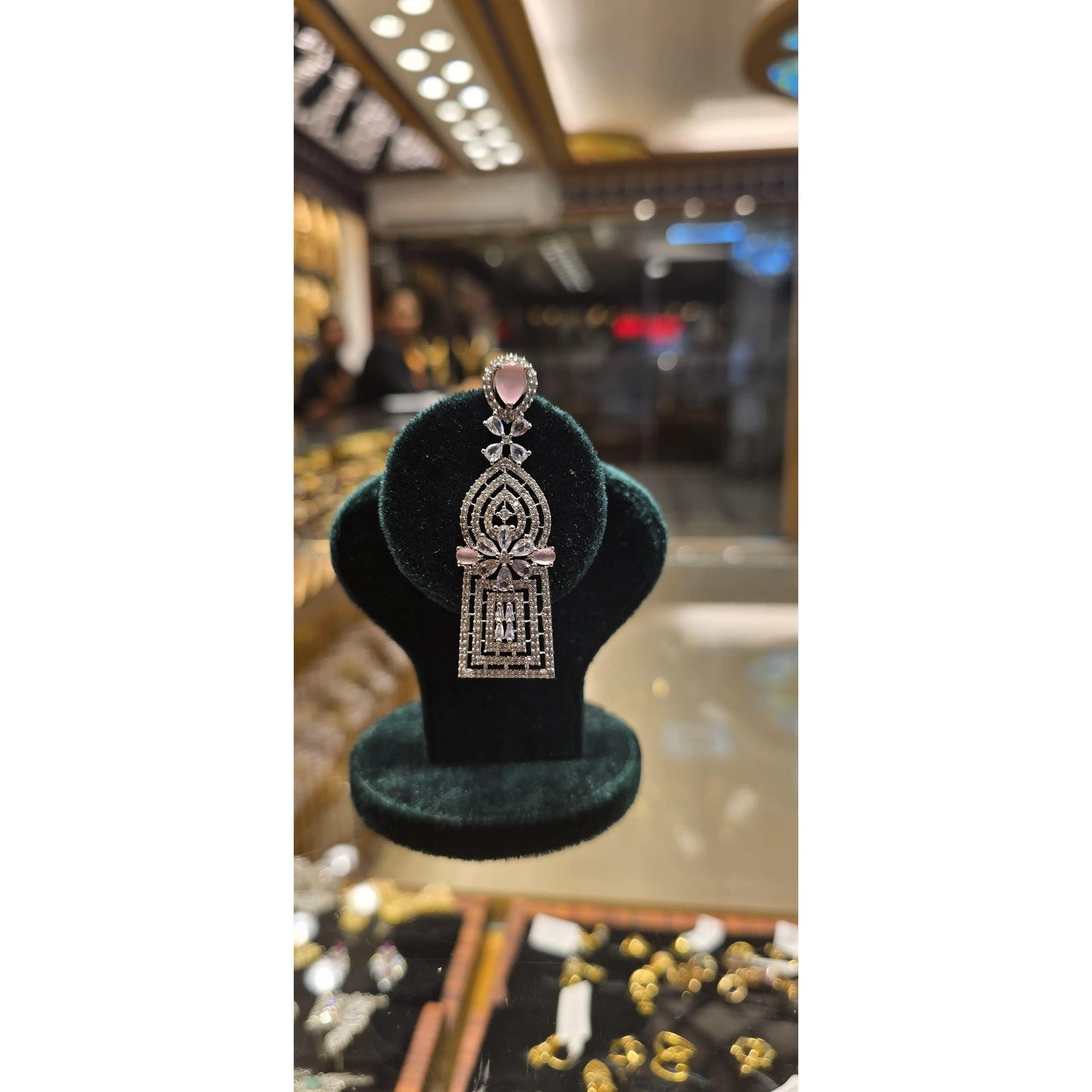 Timeless Radiance: Diamond Cut Bridal Necklace - Mirpur Jewelry City