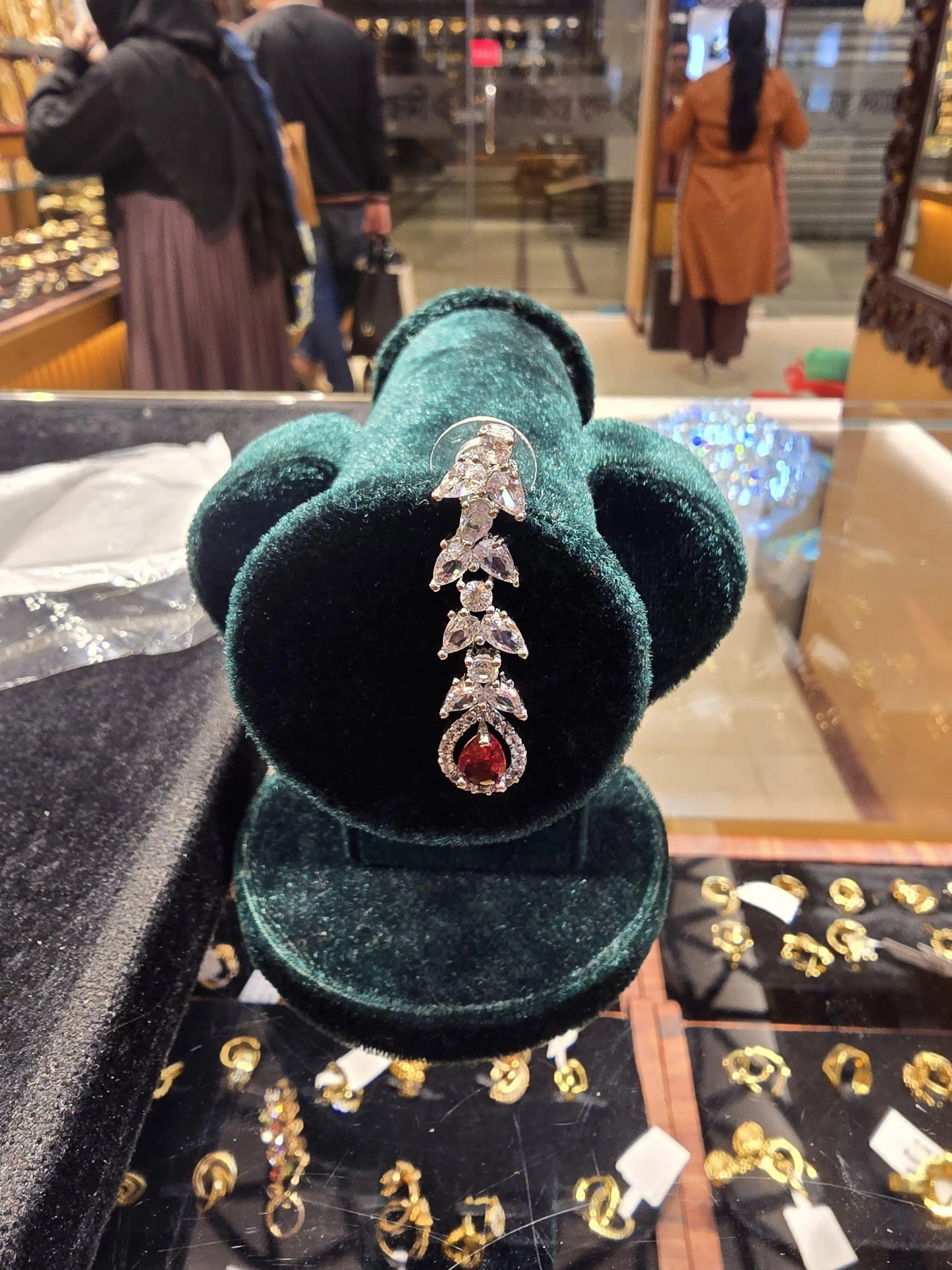 Timeless Radiance: Diamond Cut Bridal Necklace - Mirpur Jewelry City