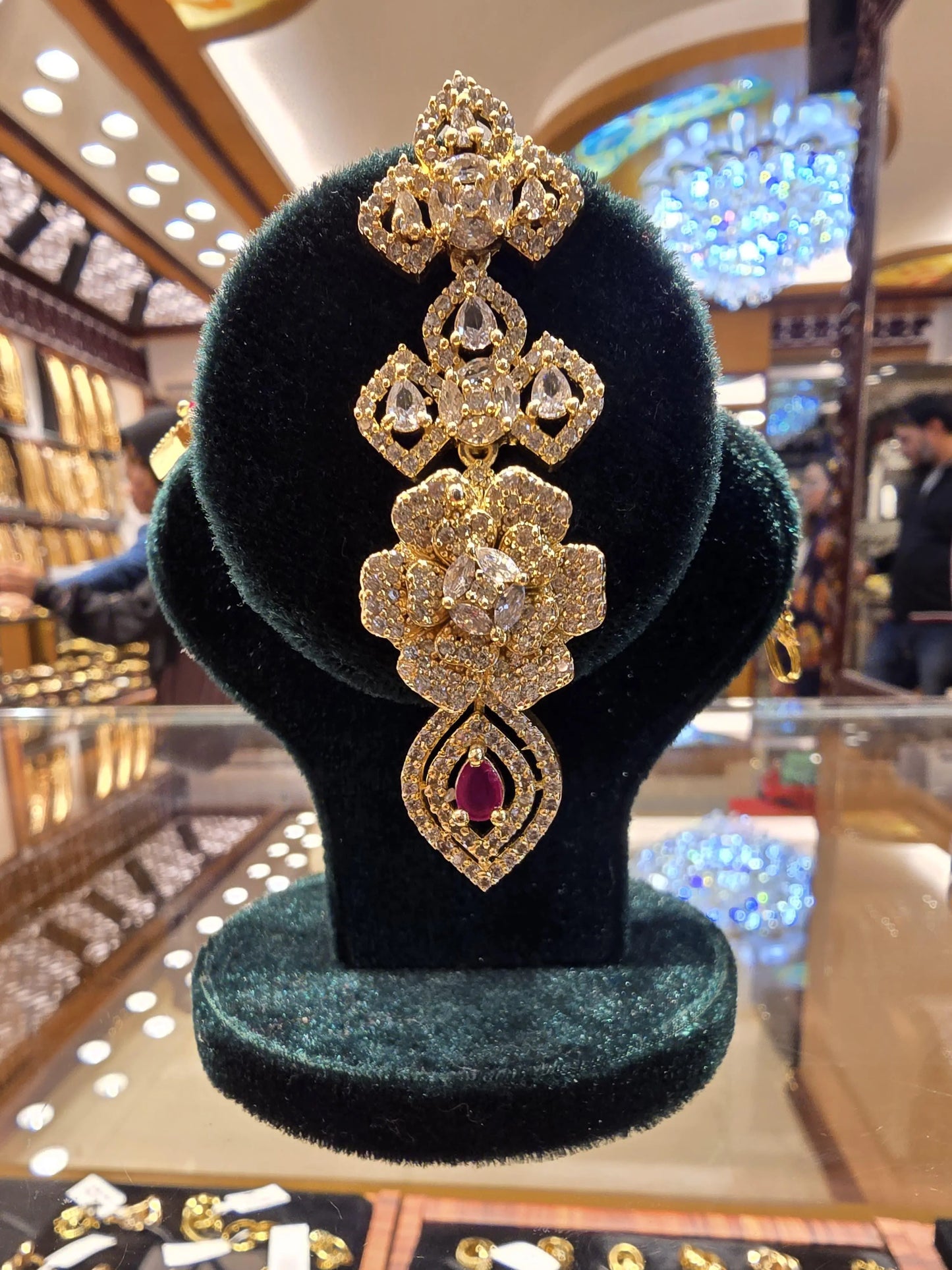 Timeless Radiance: Diamond Cut Bridal Necklace - Mirpur Jewelry City