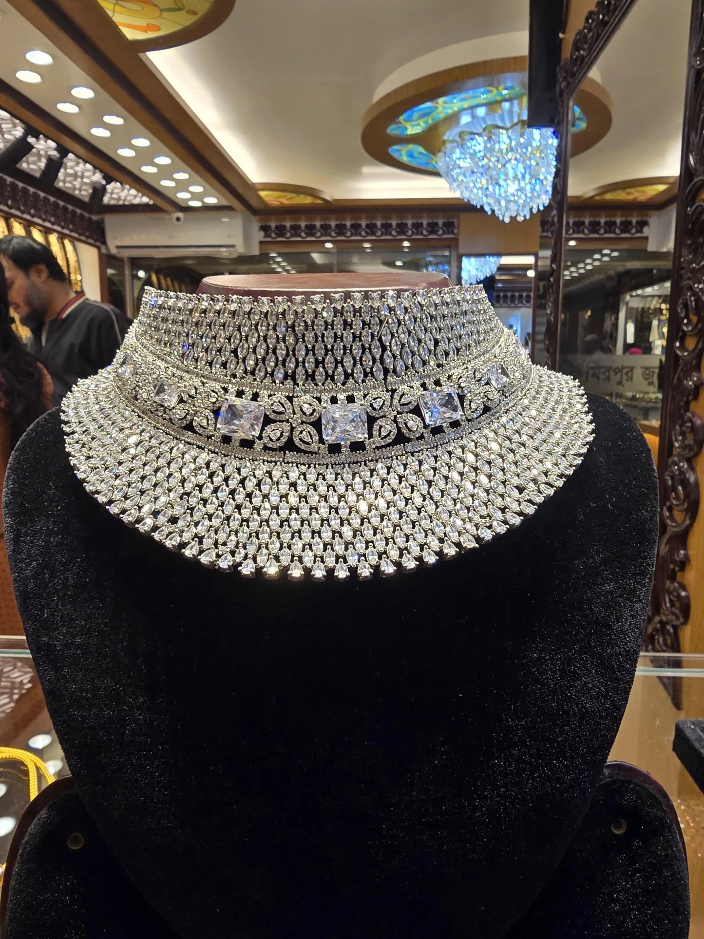Timeless Radiance: Diamond Cut Bridal Necklace - Mirpur Jewelry City