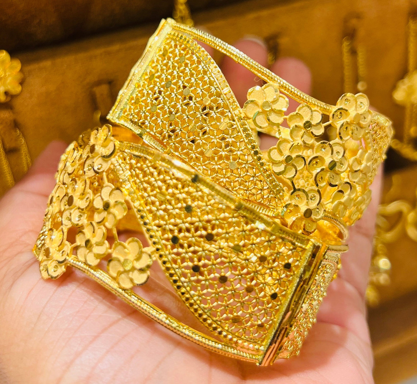 Elegant Chur Bangles – Premium Traditional Collection Mirpur Jewelry City
