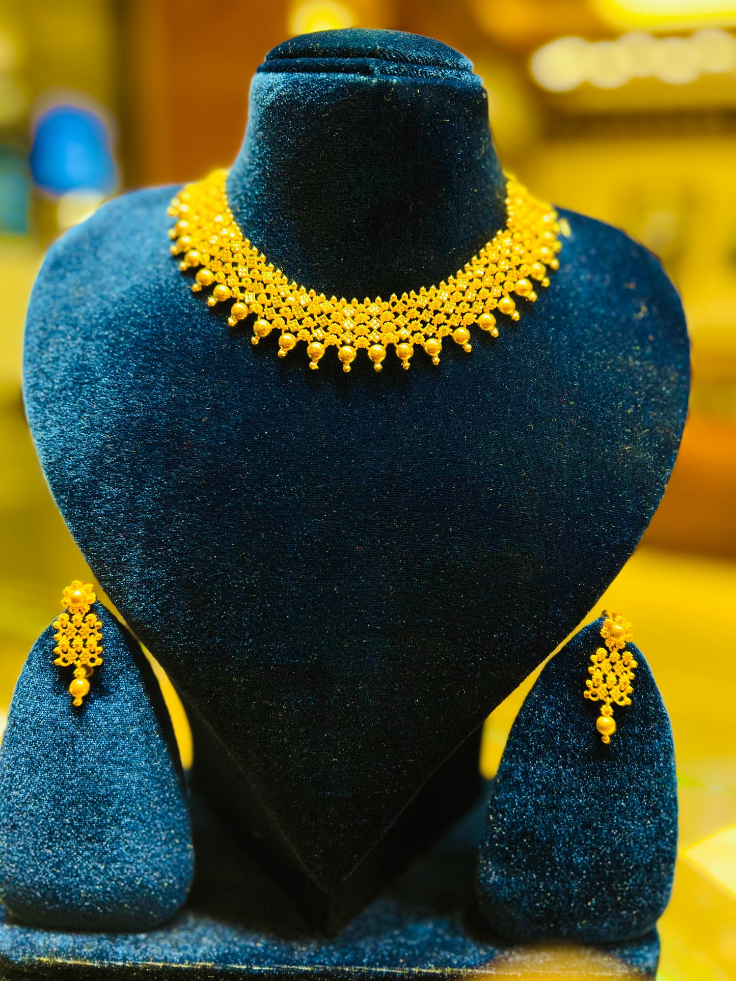 Exclusive Gold Polish Necklace – Grand Party Wear
