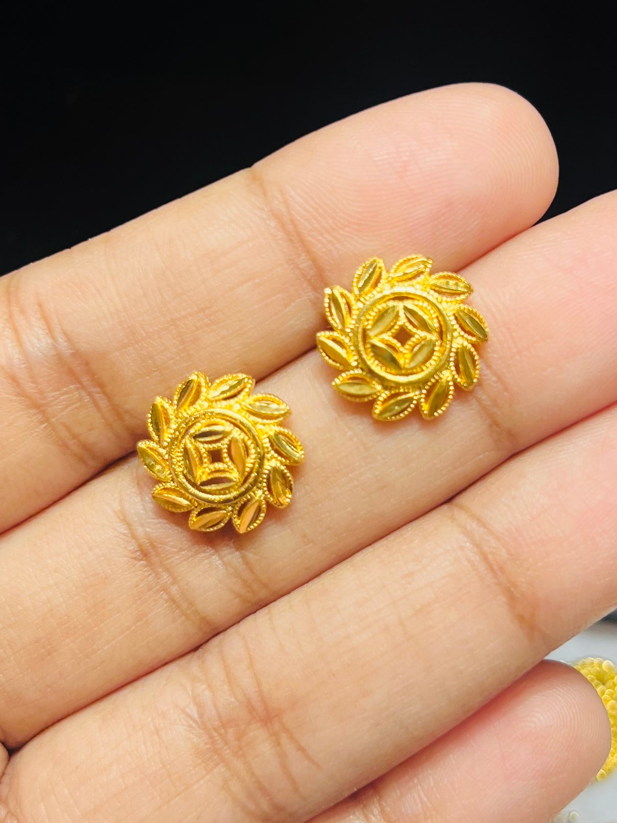 Luxury Gold Plated Eartop 💛 | Stylish Daily Wear