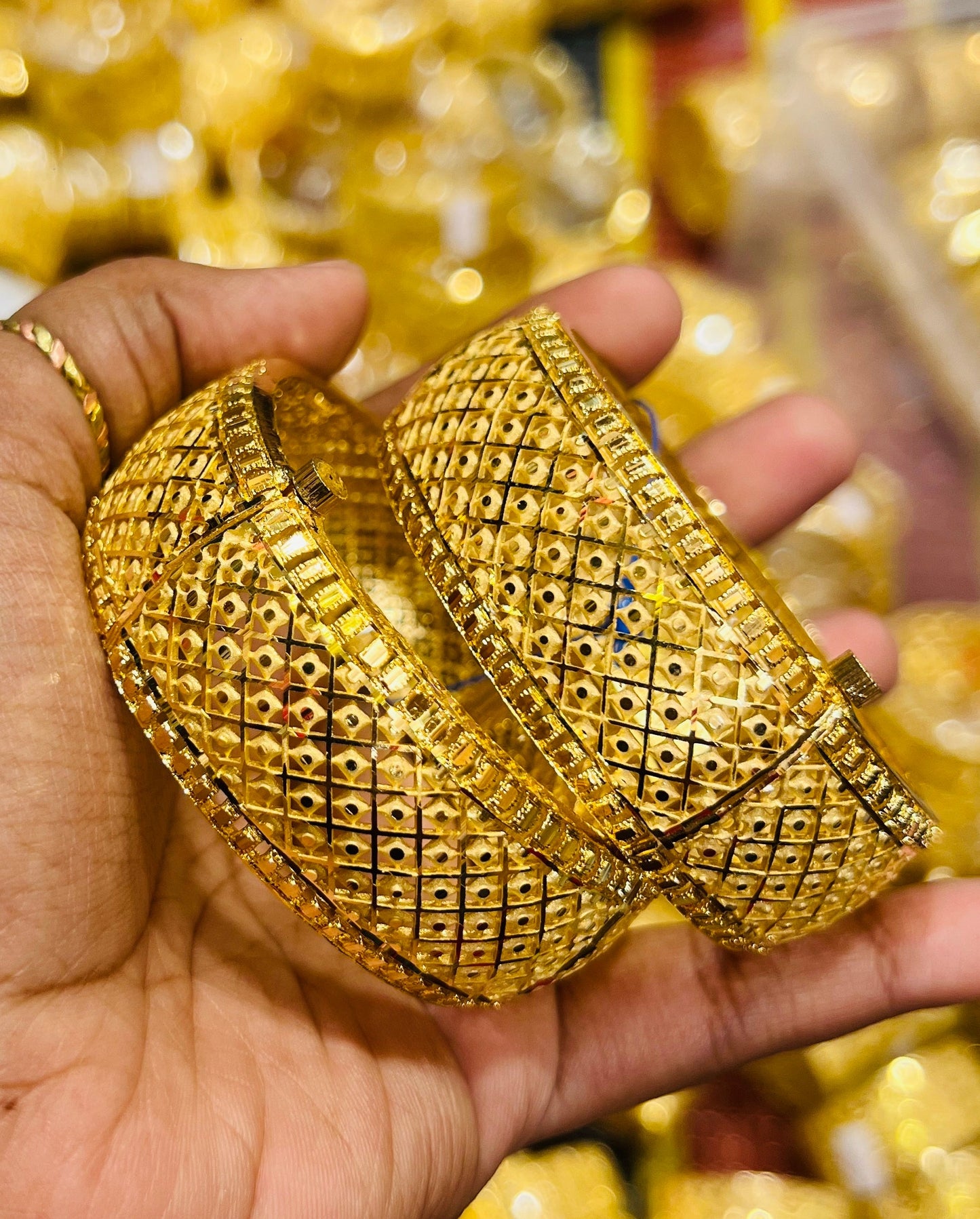 Stylish Chur Bangles – Modern Traditional Look Mirpur Jewelry City