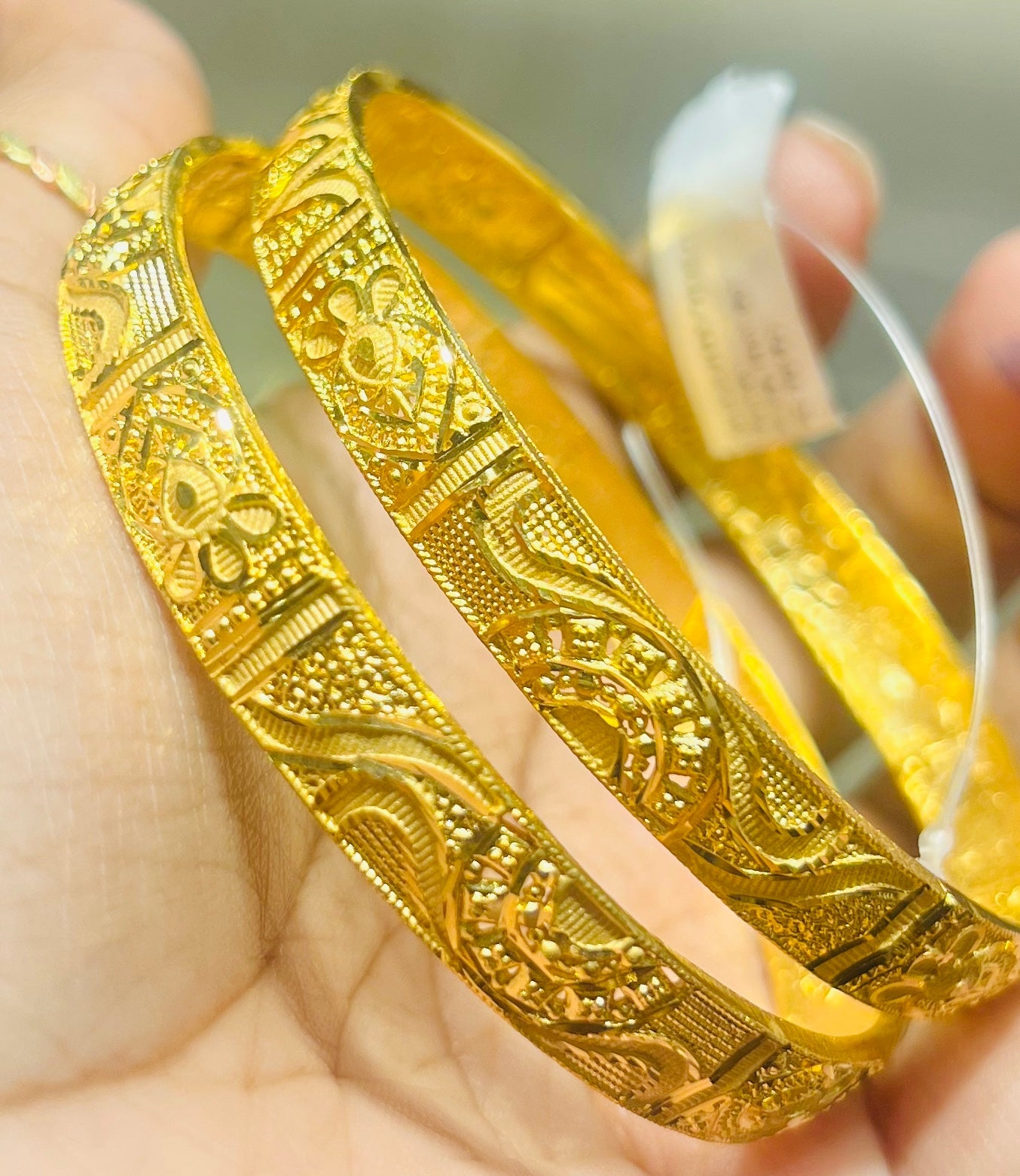 Party Wear 22K Gold Polish Churi (1 Pair) Mirpur Jewelry City