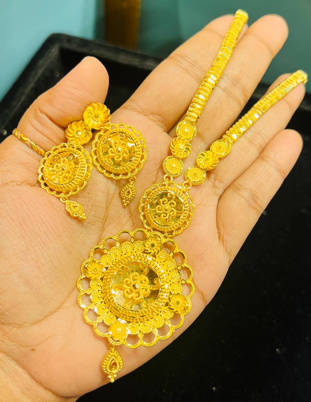 Classic Shita Har – Timeless Bridal Beauty