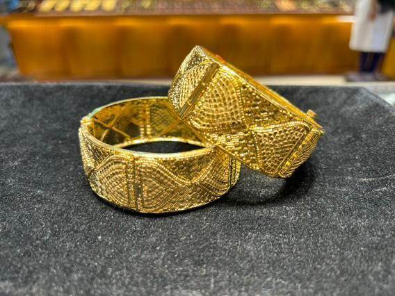 Elegant Gold-Plated Chur – Timeless Bangladeshi Craftsmanship - Mirpur Jewelry City