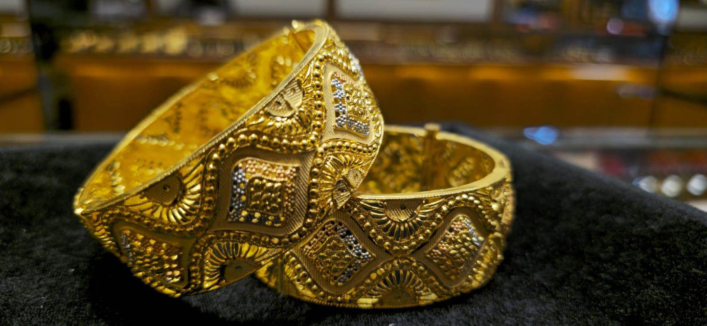 Elegant Gold-Plated Chur – Timeless Bangladeshi Craftsmanship - Mirpur Jewelry City