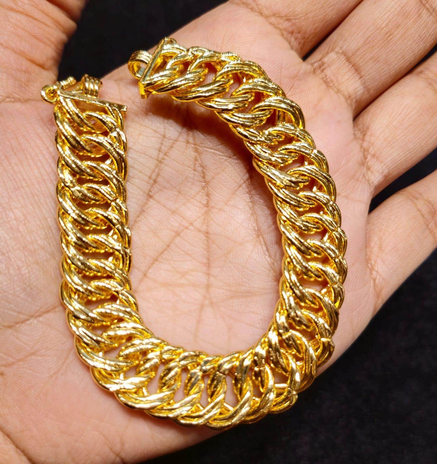 Elegant Gold-Plated unisex Bracelet – Timeless Beauty & Shine - Mirpur Jewelry City