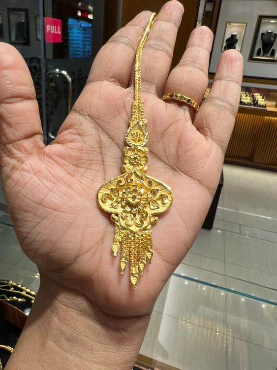 Elegant Gold-Plated Bridal Tikli – imitation jewelry