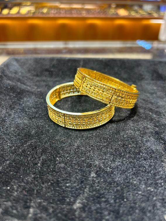 Elegant Gold-Plated Chur – Timeless Bangladeshi Craftsmanship - Mirpur Jewelry City