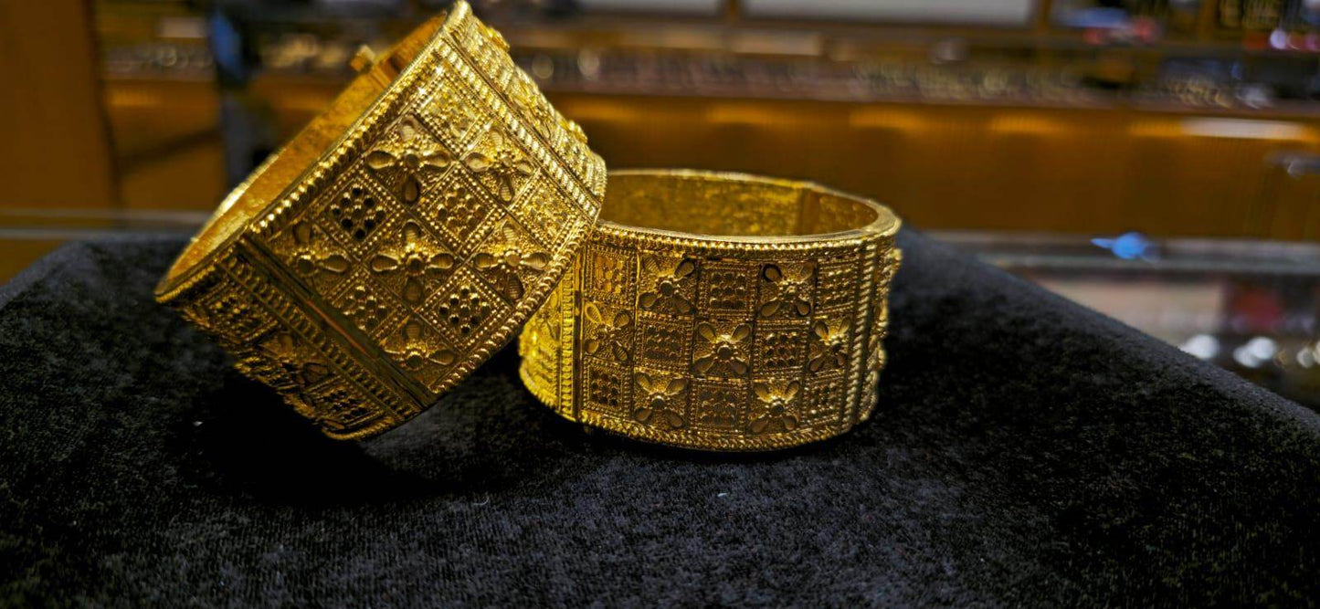 Elegant Gold-Plated Chur – Timeless Bangladeshi Craftsmanship - Mirpur Jewelry City
