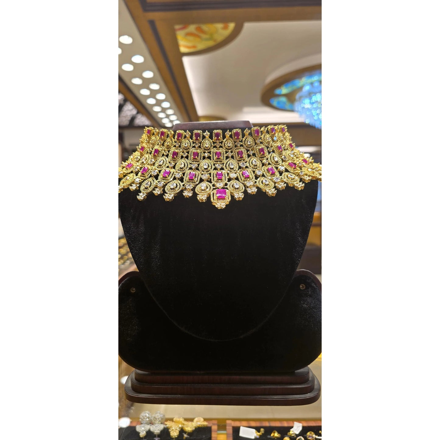 Timeless Radiance: Diamond Cut Bridal Necklace - Mirpur Jewelry City