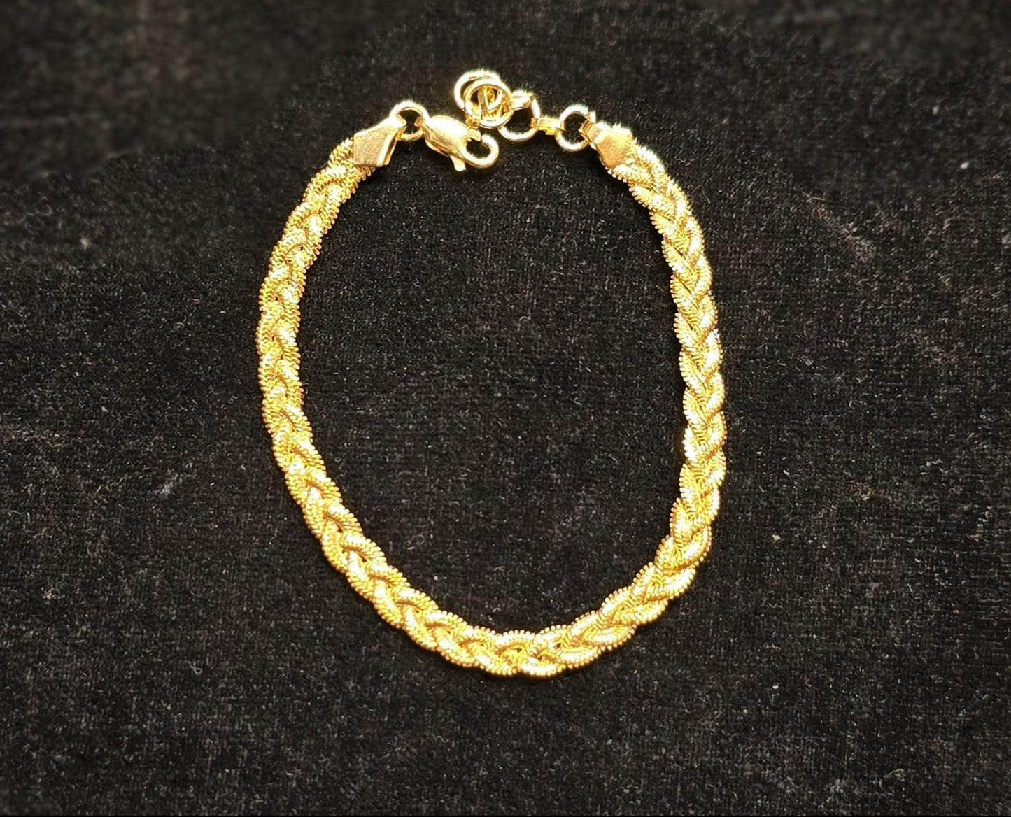 Gold-Plated Fashion Bracelet – Elegant Imitation Jewelry - Mirpur Jewelry City