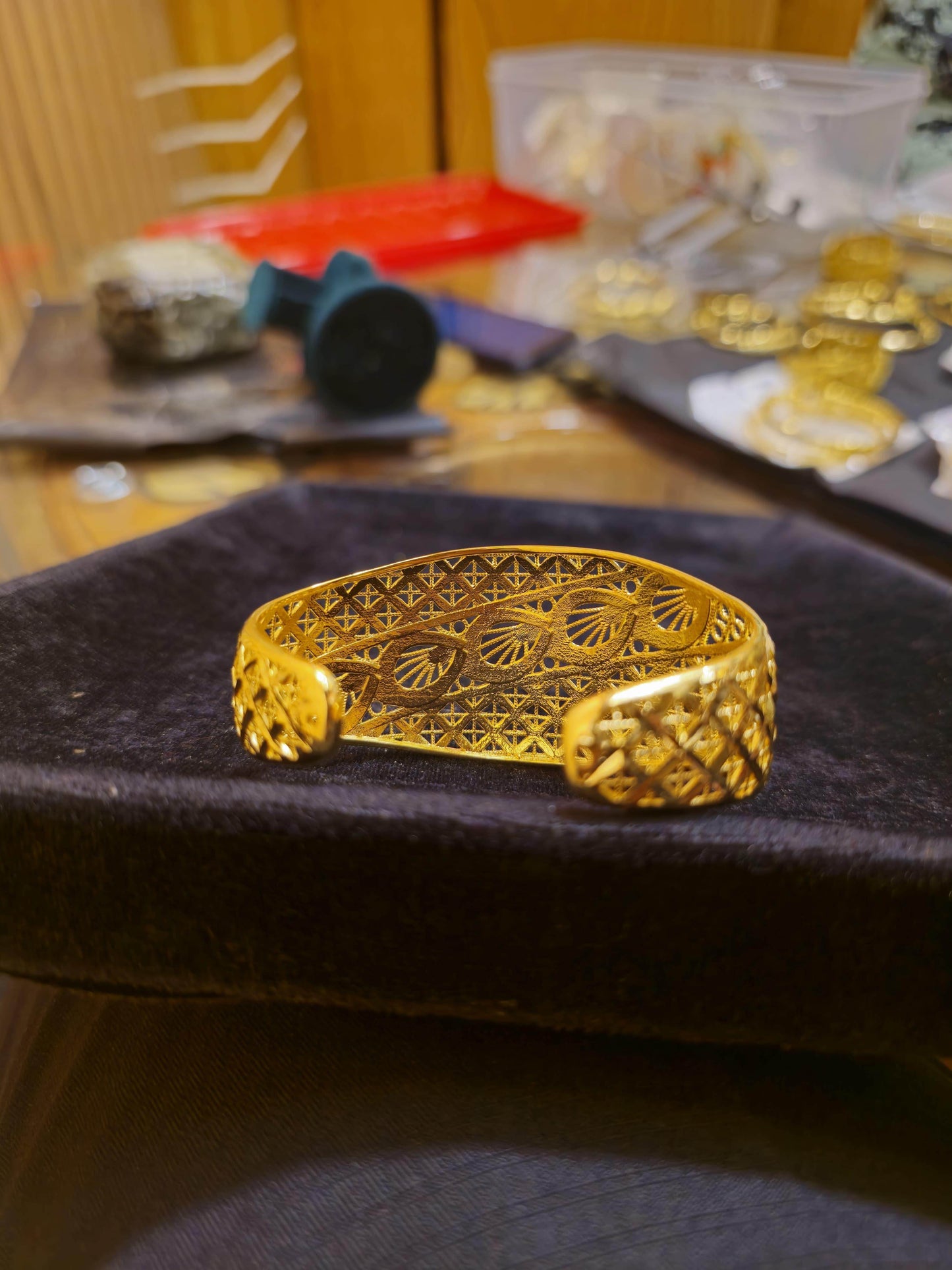Gold-Plated Fashion Bracelet – Elegant Imitation Jewelry - Mirpur Jewelry City