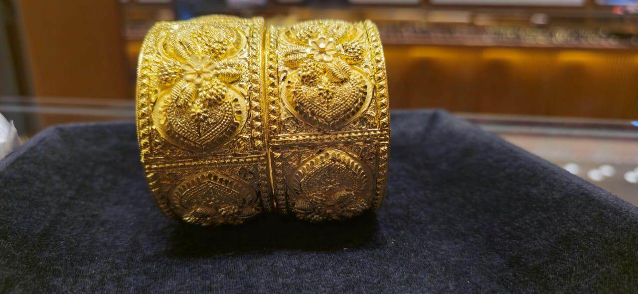 Elegant Gold-Plated Chur – Timeless Bangladeshi Craftsmanship - Mirpur Jewelry City