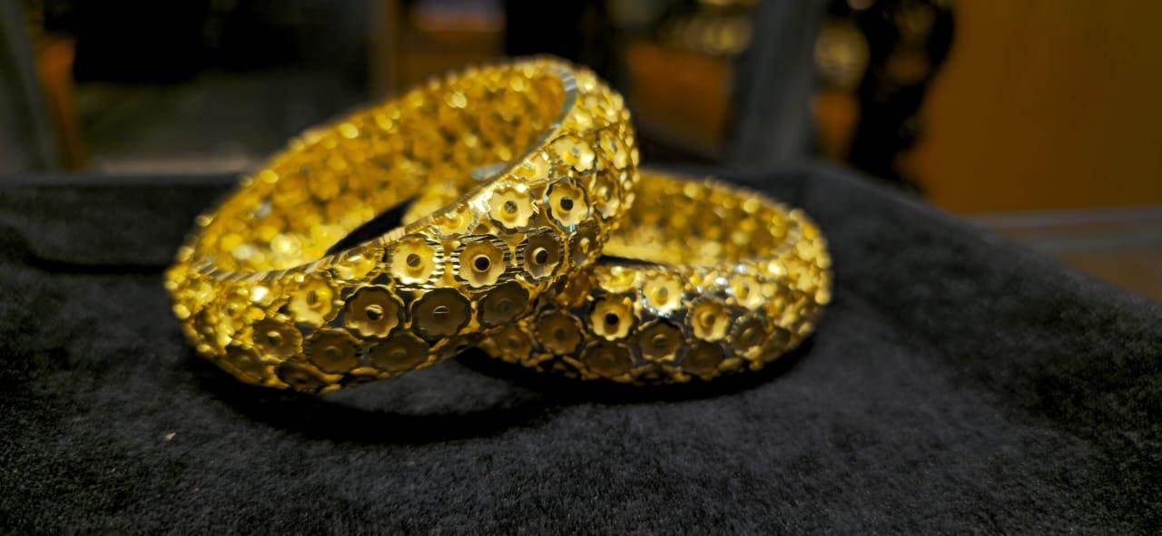 Elegant Gold-Plated Chur – Timeless Bangladeshi Craftsmanship - Mirpur Jewelry City