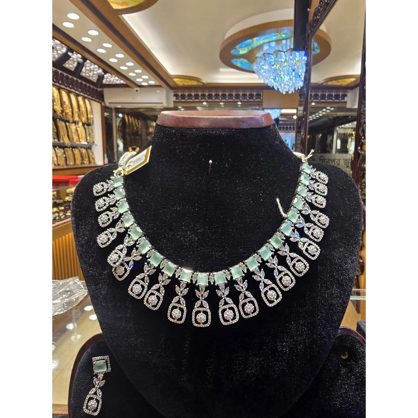 Timeless Radiance: Diamond Cut Bridal Necklace - Mirpur Jewelry City