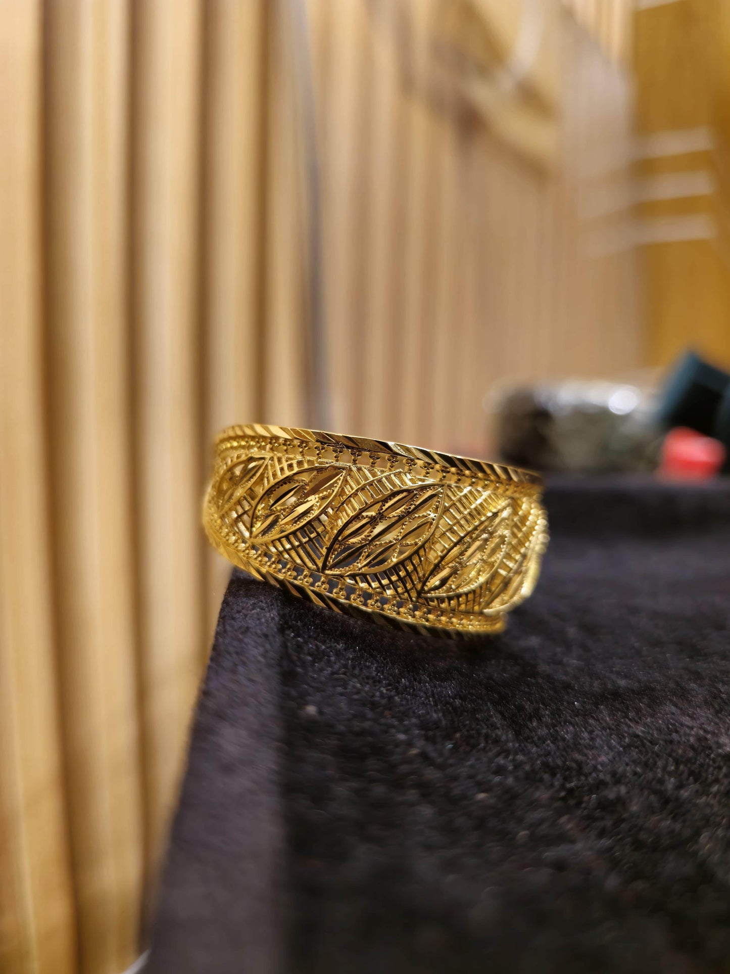 Gold-Plated Fashion Bracelet – Elegant Imitation Jewelry - Mirpur Jewelry City