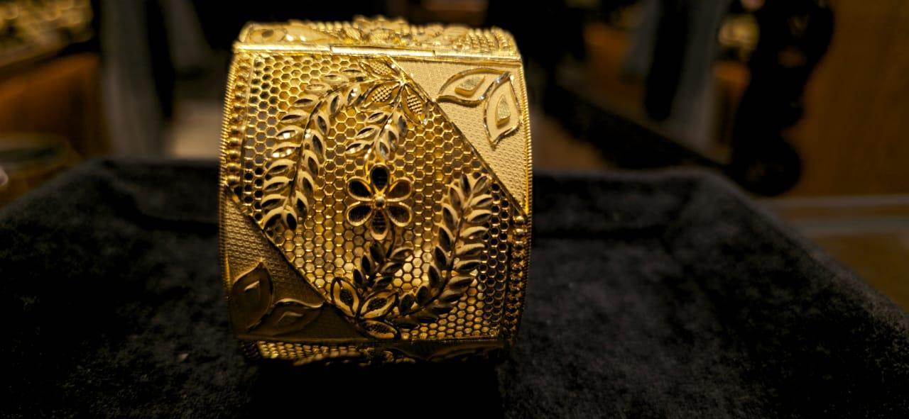 Elegant Gold-Plated Chur – Timeless Bangladeshi Craftsmanship - Mirpur Jewelry City