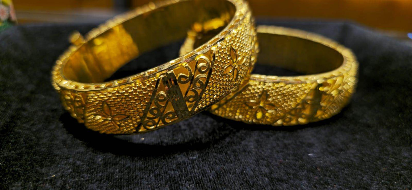 Elegant Gold-Plated Chur – Timeless Bangladeshi Craftsmanship - Mirpur Jewelry City