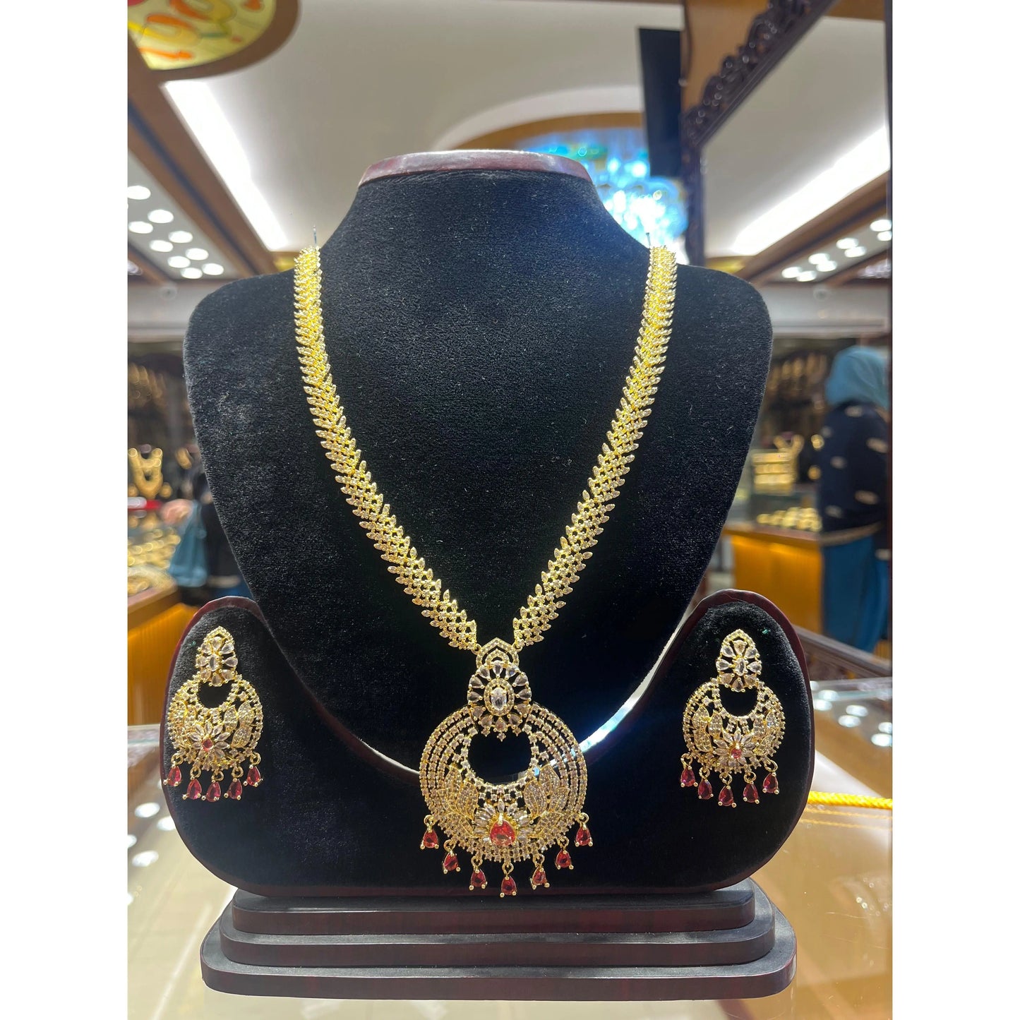 Timeless Radiance: Diamond Cut Bridal Sita - Mirpur Jewelry City