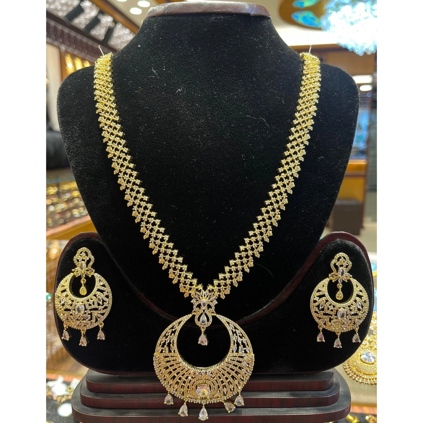 Timeless Radiance: Diamond Cut Bridal Sita - Mirpur Jewelry City