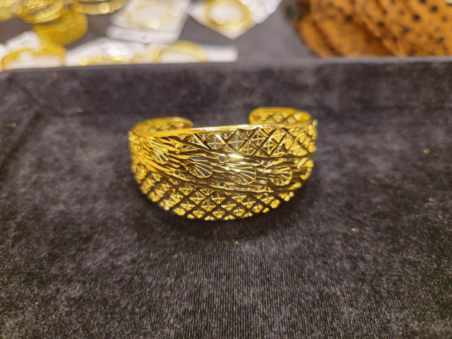 Gold-Plated Fashion Bracelet – Elegant Imitation Jewelry - Mirpur Jewelry City