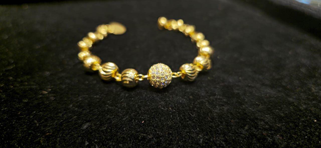 Gold-Plated Fashion Bracelet – Elegant Imitation Jewelry - Mirpur Jewelry City