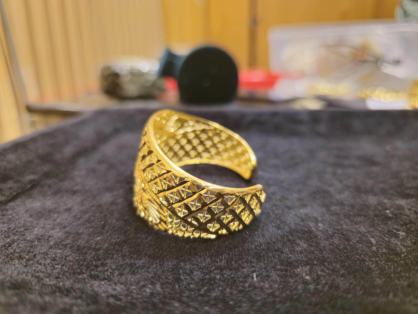 Gold-Plated Fashion Bracelet – Elegant Imitation Jewelry - Mirpur Jewelry City