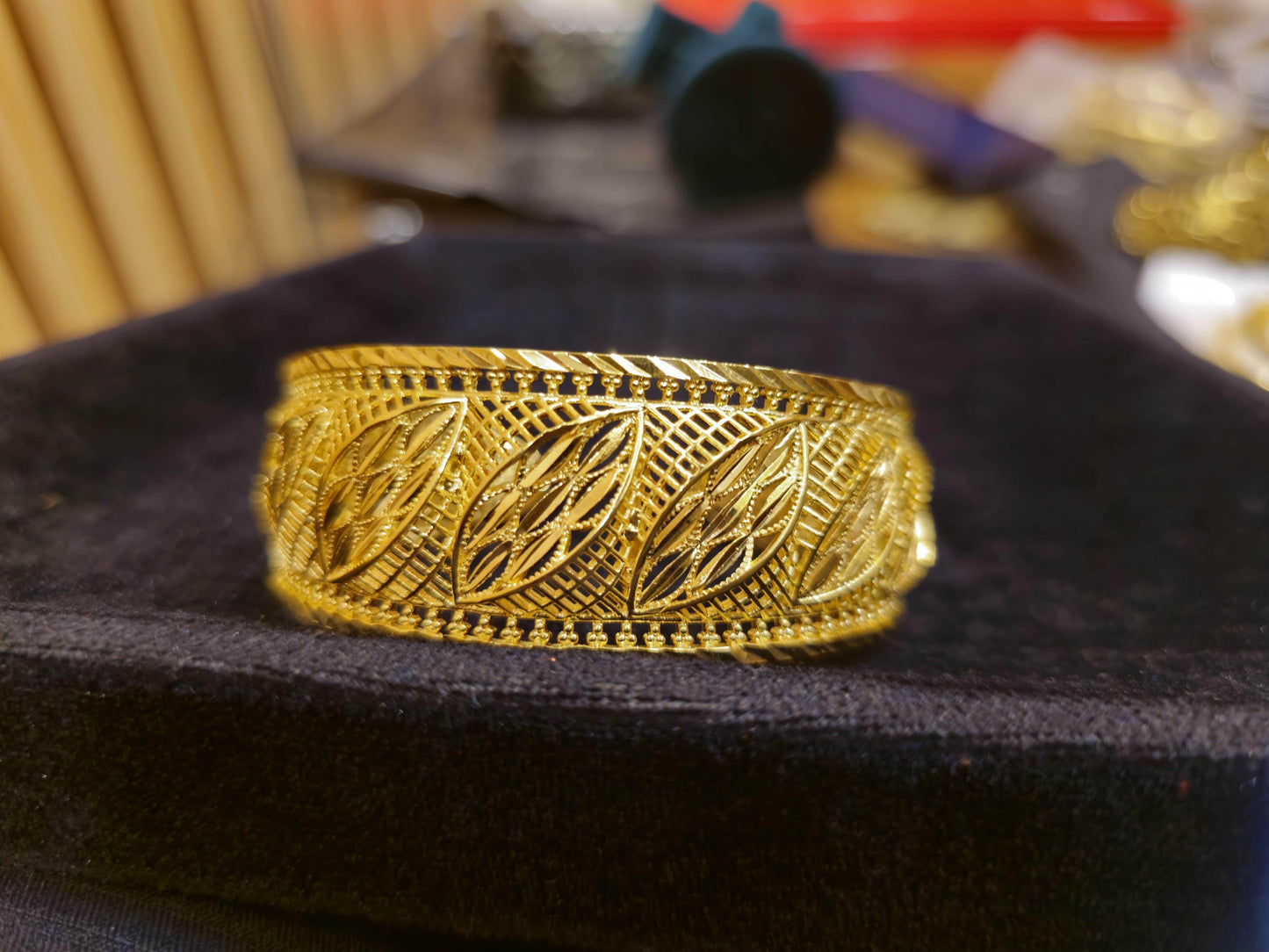 Gold-Plated Fashion Bracelet – Elegant Imitation Jewelry - Mirpur Jewelry City