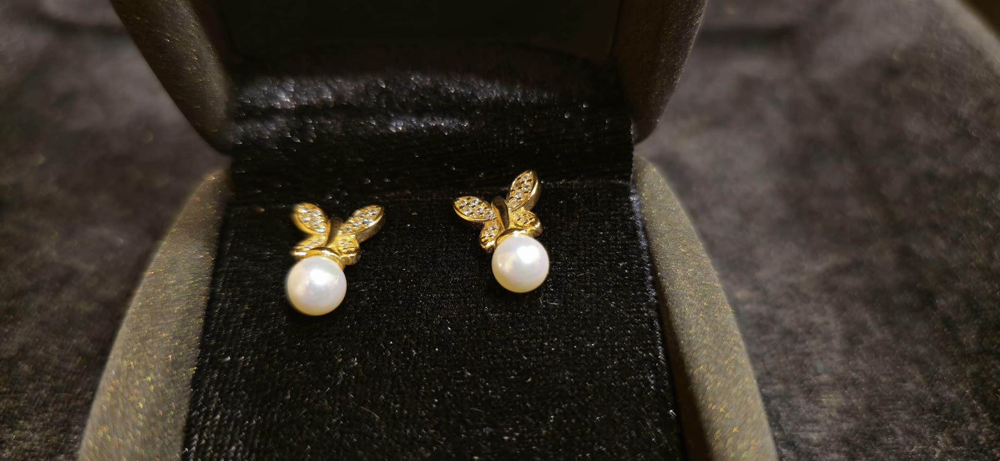 Elegant Gold-Plated butterfly stone and pearl design Top – Timeless Luxury - Mirpur Jewelry City