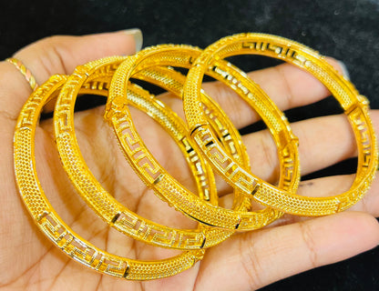 Classic Lock Churi – 22K Gold Polish | Premium Finish Traditional Jewellery (1 Pair)