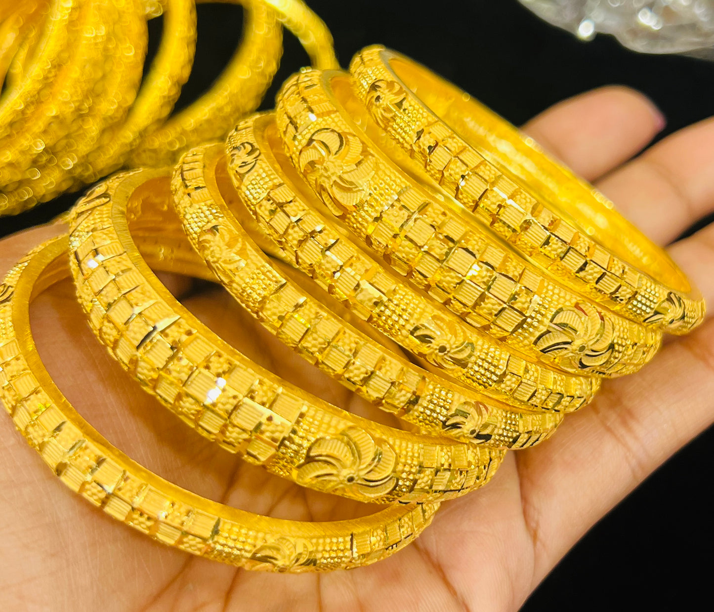 Royal Look Churi – Classic Traditional Bangle
