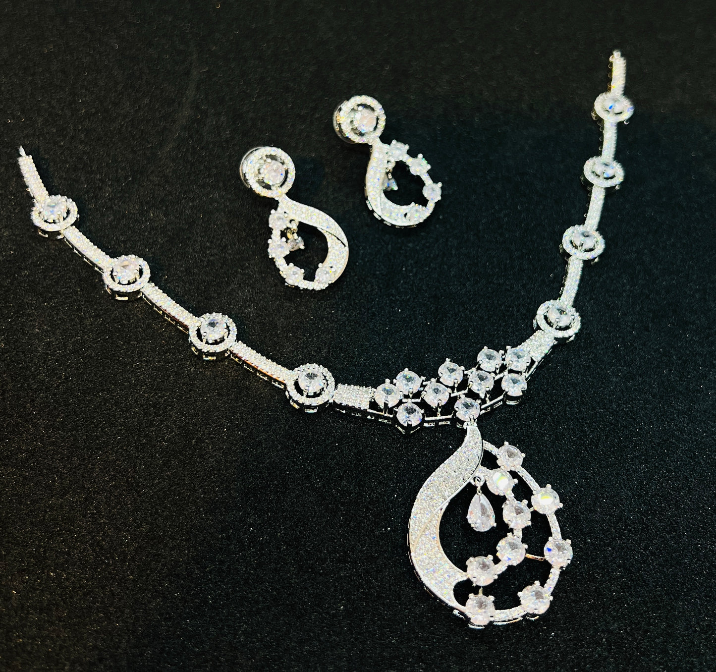 Royal Diamond Cut Necklace & Earrings Set