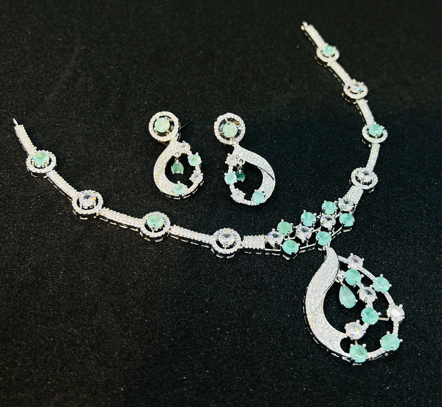 Royal Diamond Cut Necklace & Earrings Set